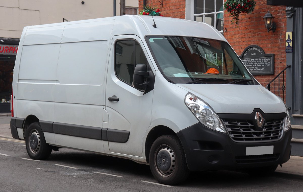 Cyrami1's tweet photo. @manu__mk Tu fais plus avec un Renault master mdrrrr https://t.co/NL2XQdtZFU