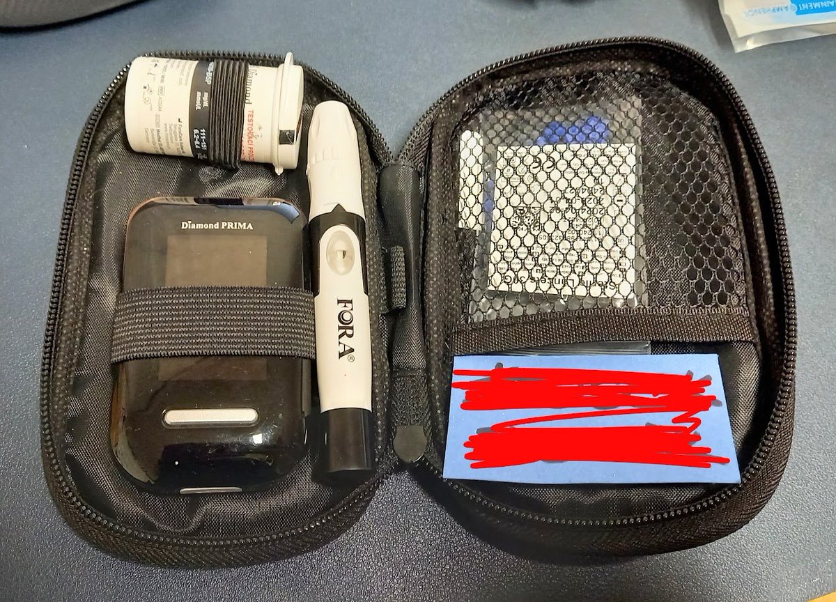 V centru Pardubic nalezená sada glukometru (jak se dostala ke mě, je na delší vtipný příběh). Je v ní cedulka se jménem Z.Š., ale bez kontaktu. Kdyby ji někdo hledal, tak jsem ji dal měšťákům.
#pardubice