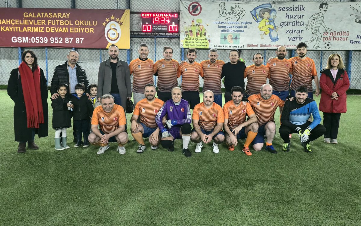 tuncayozen's tweet photo. 12 Şubat Ramazan ayı öncesi son Halı Saha Meslektaş Buluşması https://t.co/2xV7HH3BaE