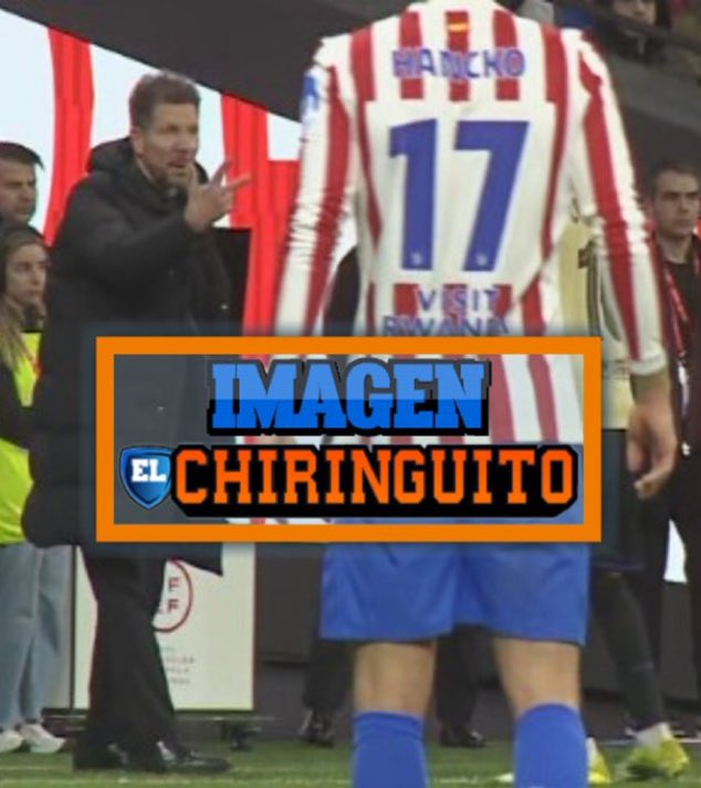 Simeone haciendo el gesto de 3 goles a Lamine