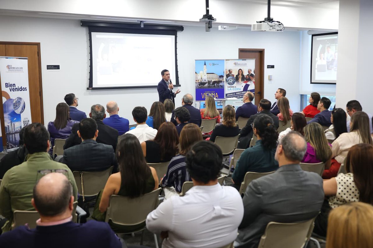 PanAmericanLife's tweet photo. En Pan-American Life Insurance Panamá realizamos nuestro #KickOff2026, donde tuvimos la oportunidad de compartir, conectar y celebrar nuestros logros de 2025, y conocer las estrategias e innovaciones por cada línea de negocio para el 2026. Compartimos algunos momentos. #PALIG https://t.co/sJAkBYDFCz