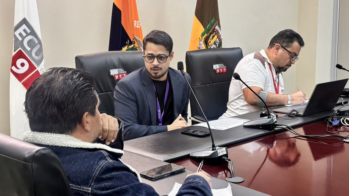 Jefe Local del #ECU911Macas <a href="/Frankicc/">Frank Calvas</a> mantiene reunión de trabajo con representantes del Departamento de Gestión de Seguridad Ciudadana del <a href="/MunicipioMorona/">MUNICIPIO DE MORONA</a> y de la <a href="/gobermorona_s/">Gobernación Morona Santiago</a>, con el objetivo de coordinar acciones sobre el cumplimiento de ordenanzas municipales.