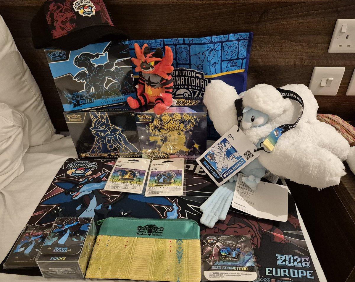 alexis✨ tweet media