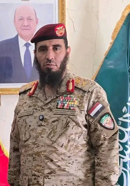 قائد قوات الطوارئ يبعث برقية تهنئة لوزير الدفاع اليمني.

بعث قائد قوات الطوارئ اليمنية – الفرقة الثالثة – اللواء عمار محمد طامش، برقية تهنئة إلى الفريق الركن د/ طاهر علي العُقيلي، بمناسبة صدور القرار الجمهوري بتعيينه وزيرًا للدفاع 👇
facebook.com/share/p/16qgm4…