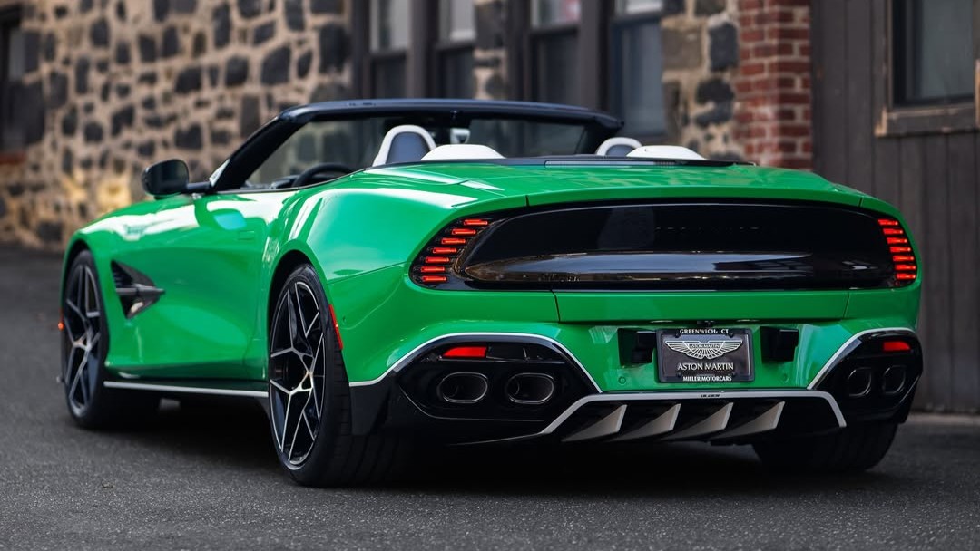 astonmartin's tweet photo. #BespokeAtTheExtreme. Volume 8.

This bold Sprint Green Vanquish Volante was delivered to a customer by Aston Martin Greenwich.

#AstonMartin #VanquishVolante https://t.co/4xuvhDOc0V