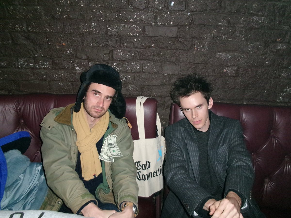 Gold Connections tweet media