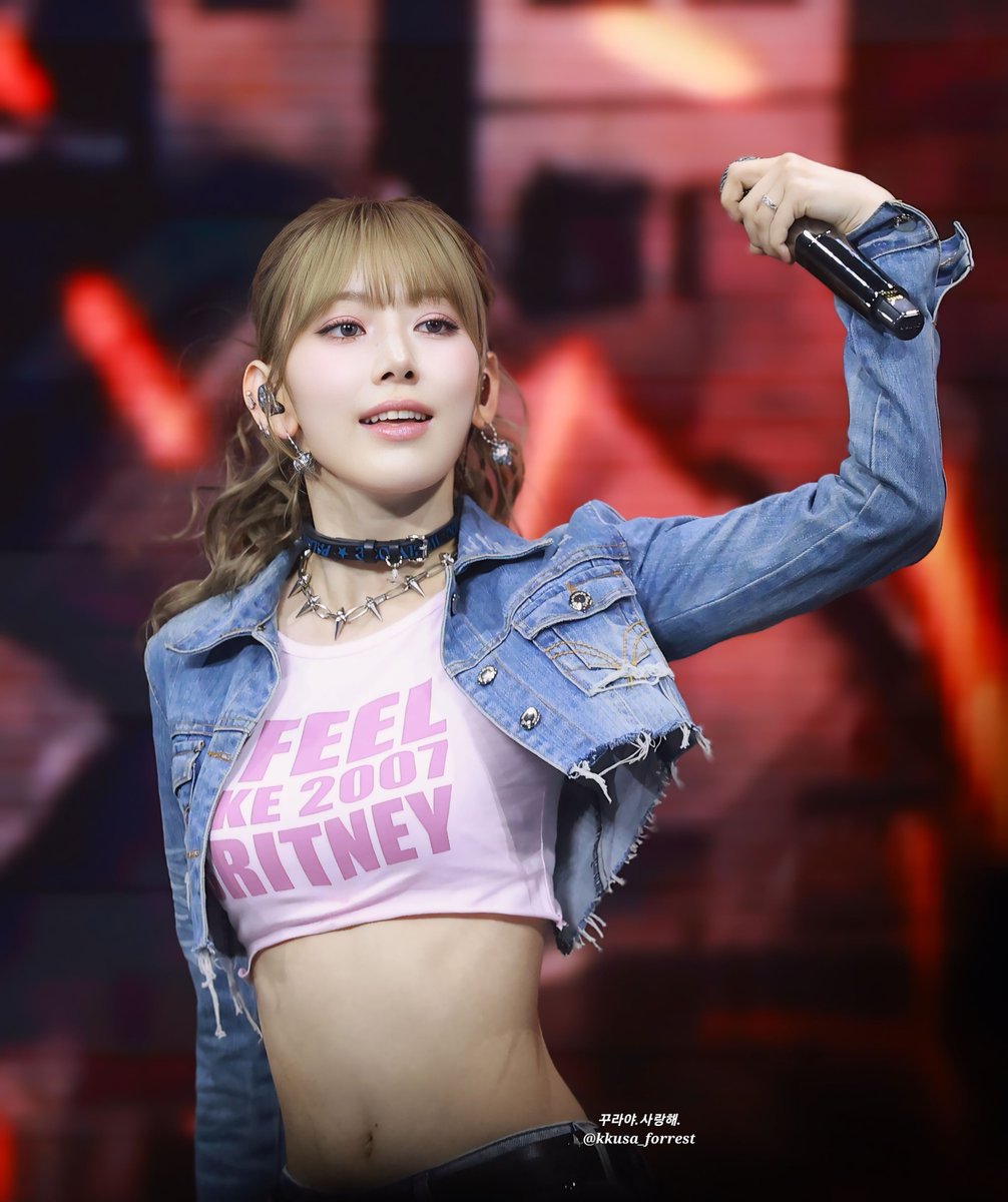 Sakura • 사쿠라 • 宮脇咲良 • サクラ 「241013」 📸 LE SSERAFIM • 르