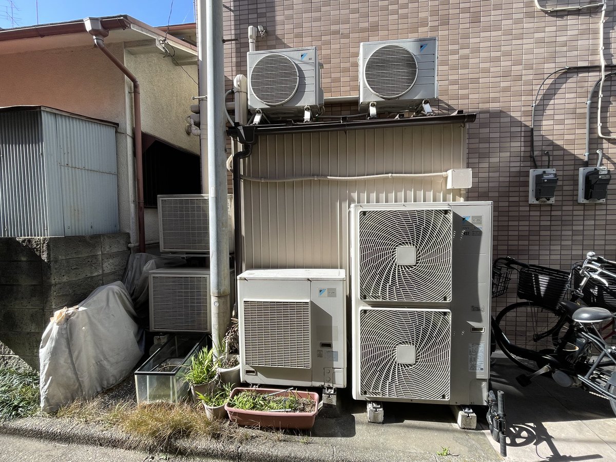 室外機