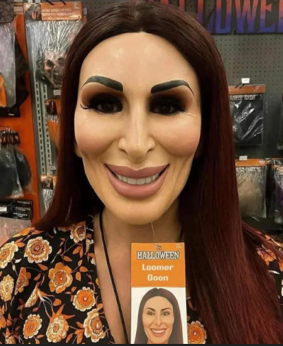planetpimp's tweet photo. @AnnieForTruth One of these pictures of @LauraLoomer is a Halloween mask. https://t.co/VUc8wfidLo