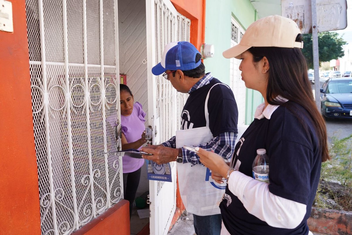 En Tuxtla Gutiérrez, el PAN fortalece su trabajo territorial y presencia en colonias de la capital.

Acción Nacional reafirma su compromiso de trabajar cerca de la ciudadanía y promover la participación social basada en sus valores: Patria, Familia y Libertad.