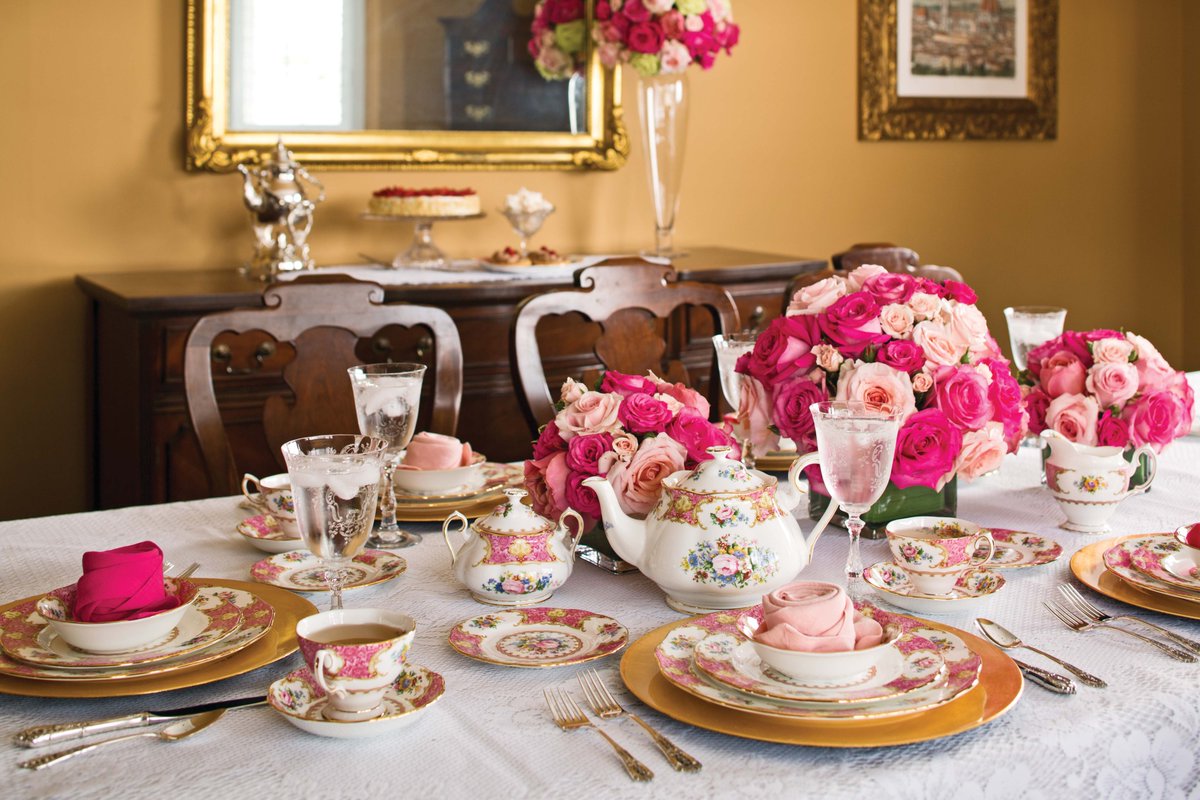 Looking for a little last-minute inspiration for your Valentine’s Day tea party? Our editor’s guide has you covered! It's brimming with festive menus, delicious recipes, charming table settings, and more. Explore the guide at teatimemagazine.com/valentines-day….