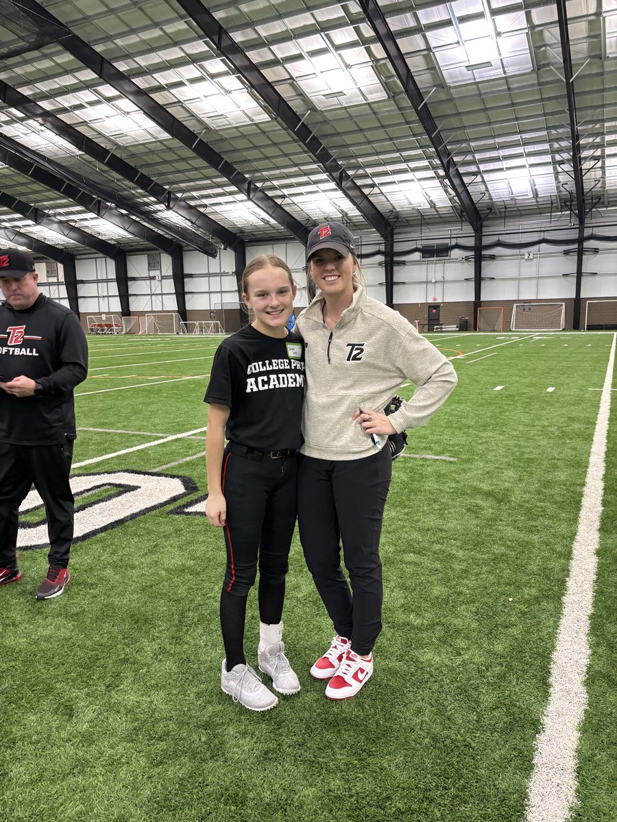 I wrapped up a tough six weeks of <a href="/Turnin2Softball/">Turnin2 Softball</a> college prep last night. Really fun and challenging nights and I am a better player for it. Thank you <a href="/Kenzie_LongT2/">Kenzie Long</a> 

<a href="/GoSHSBulldogs/">Summerfield Bulldogs</a> <a href="/T2Chelenyak/">Turnin 2 Chelenyak</a>