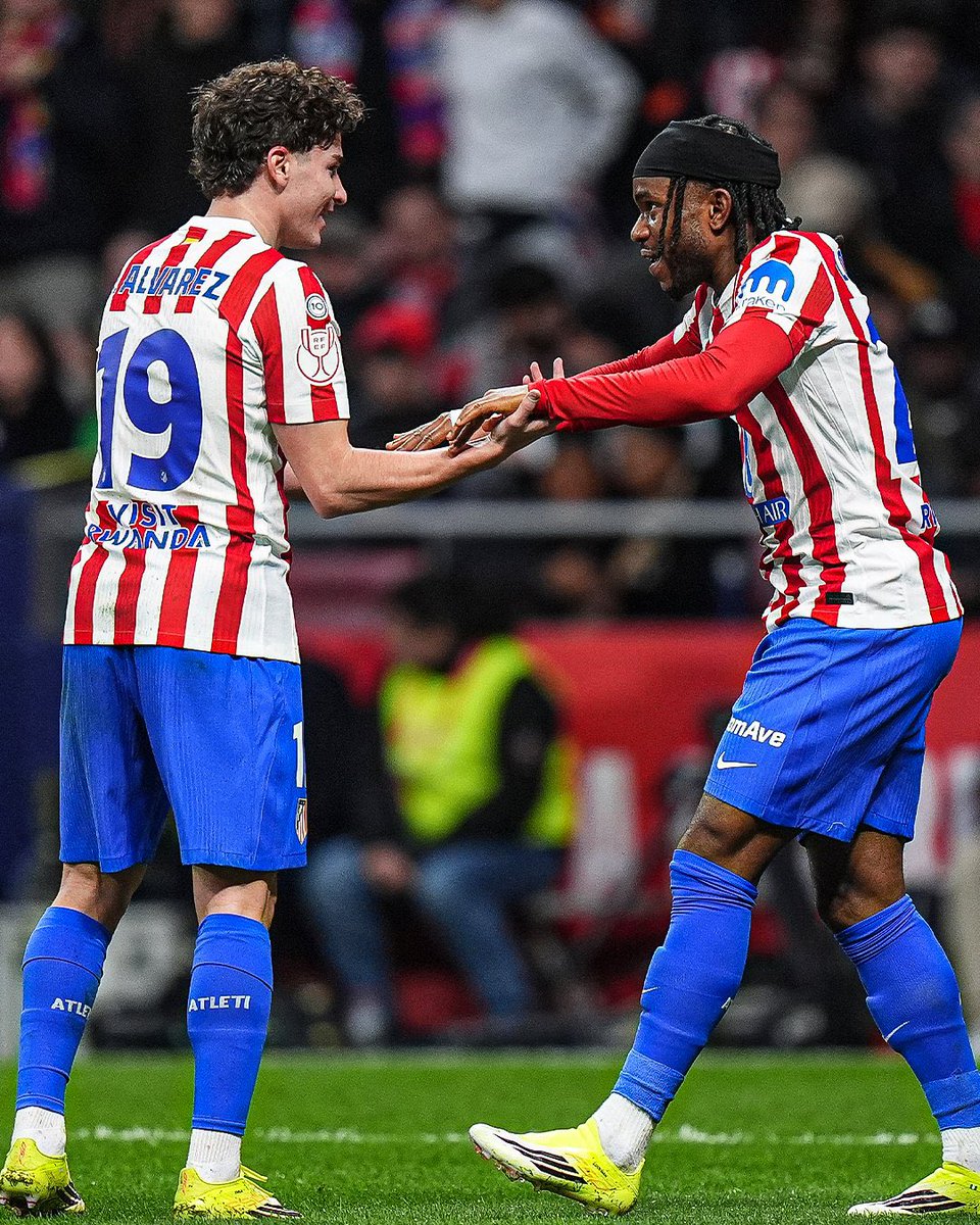 #برشلونة 😂
#اتلتيكو_مدريد 4