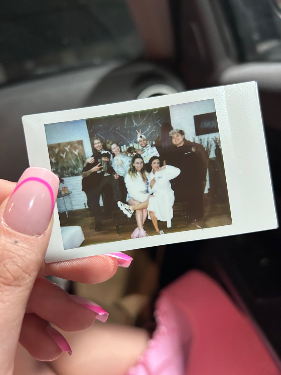 nina nova✨ tweet media