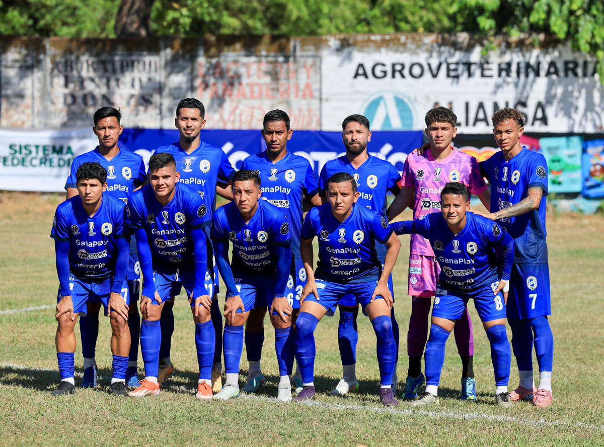 primerafutboles's tweet photo. 𝗖𝗢𝗣𝗔 𝗣𝗥𝗘𝗦𝗜𝗗𝗘𝗡𝗧𝗘 𝗚𝗔𝗡𝗔𝗣𝗟𝗔𝗬 𝟮𝟬𝟮𝟲🏆🇸🇻

Iniciamos acciones⏱️
#RacingFC 0-0 #CDFuerteSanFco
🏟️ César Angulo

#CopaPresidenteGanaPlay2026 https://t.co/FpTFyIXGqZ