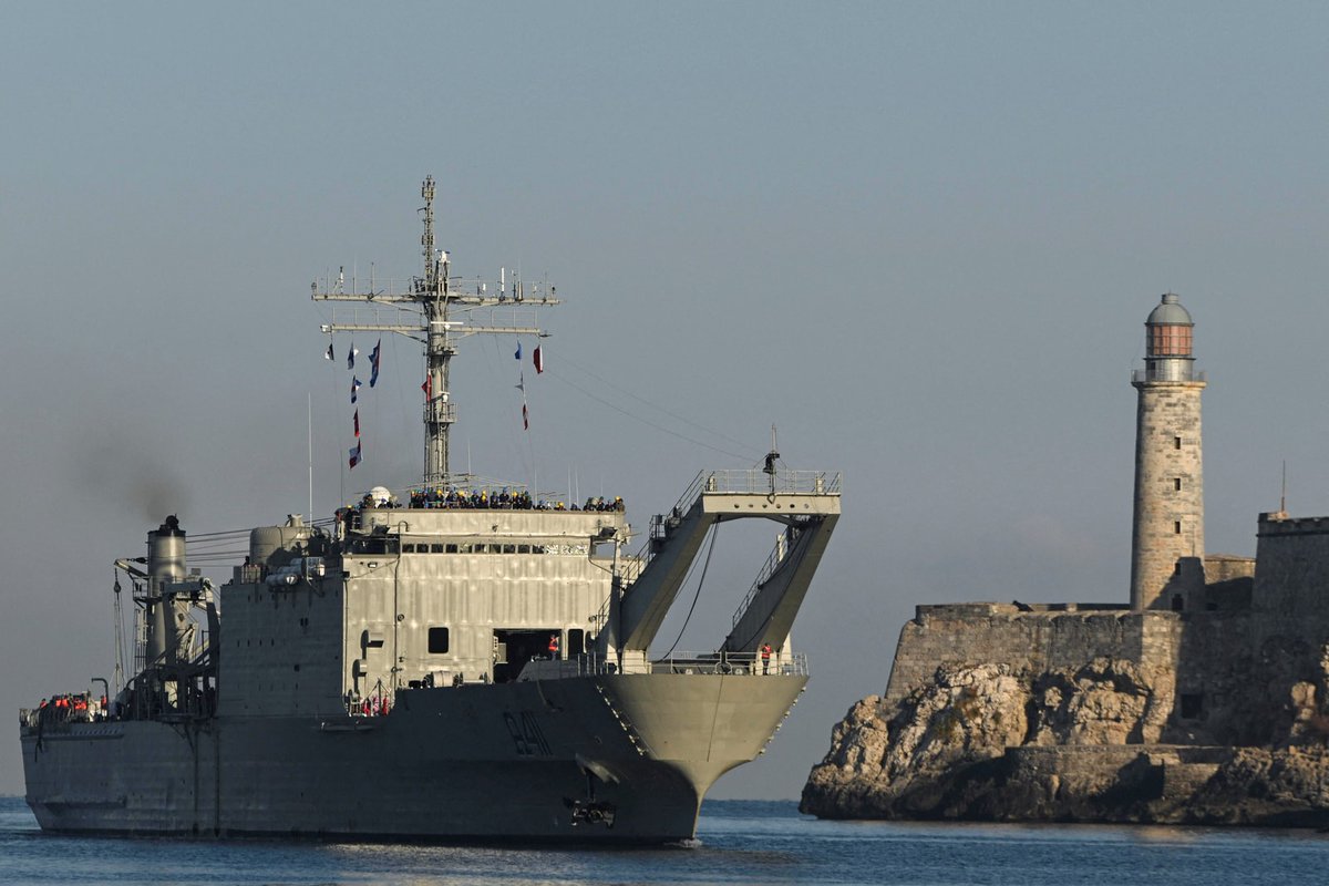 Mexican ships arrive in Cuba with humanitarian cargo amid US oil blockade aje.news/33jz2s