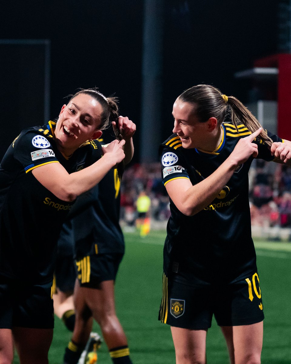 Elizabeth Terland's celebration with Maya Le Tissier after scoring for Man Utd Women in the UWCL playoffs 😅