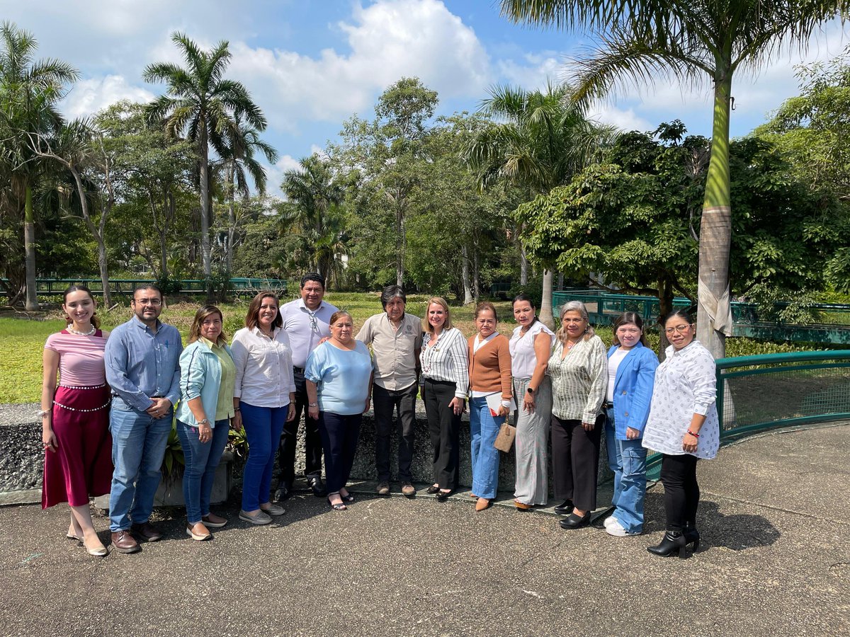 BuzonDse's tweet photo. La Dirección de Servicios Escolares a cargo de la Dra. Cecilia García Muñoz Aparicio realizó visitas de trabajo en las Divisiones Académicas de Ciencias Biologicas y Ciencias Agropecuarias, con el objetivo de identificar oportunidades de mejoras que beneficien a nuestra Comunidad https://t.co/5oopj5xecs