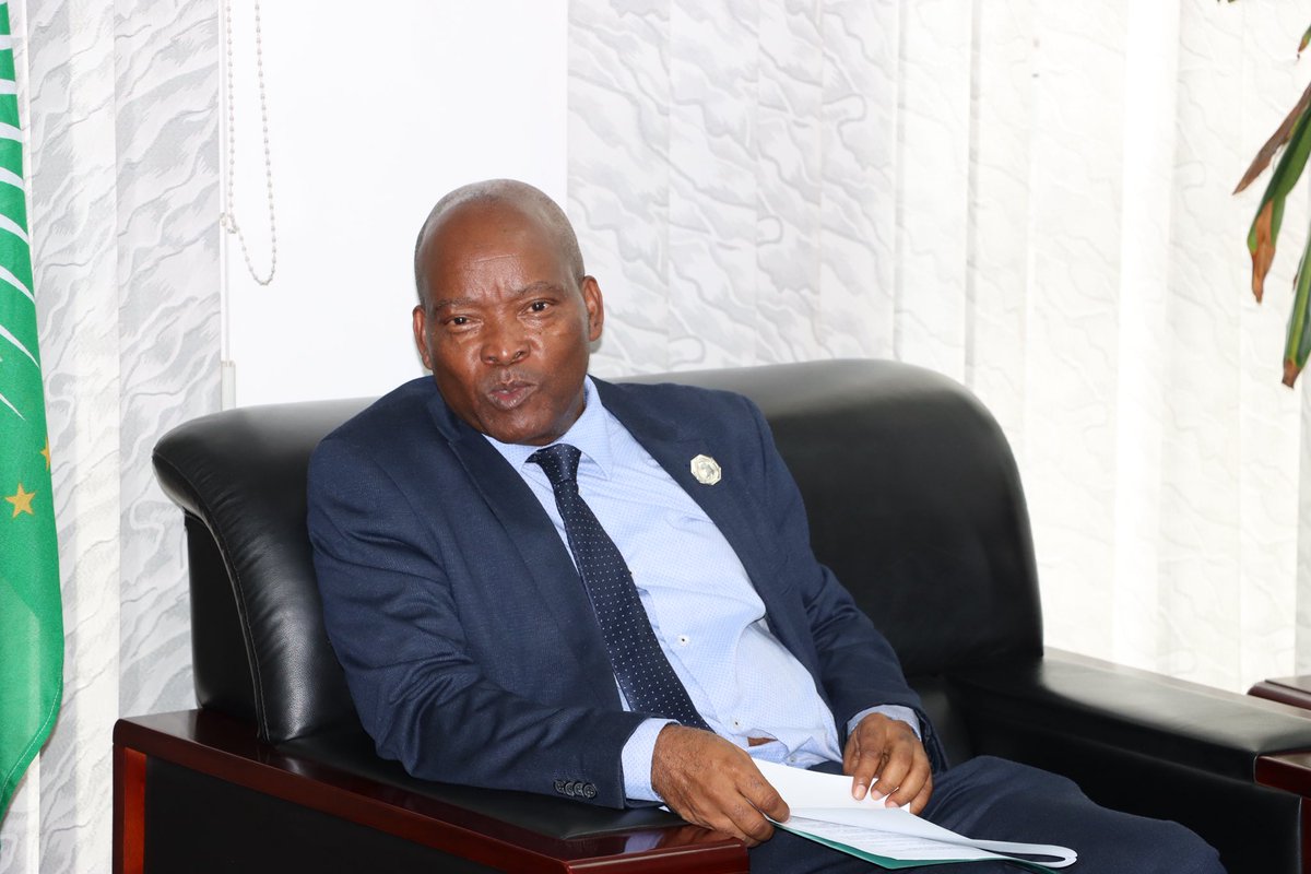 MosesVilakati's tweet photo. Also during our meeting, I expressed #AUC’s readiness to support #SADC in implementing joint progammes and strengthening policy coherence. https://t.co/1WNXqxJaJA