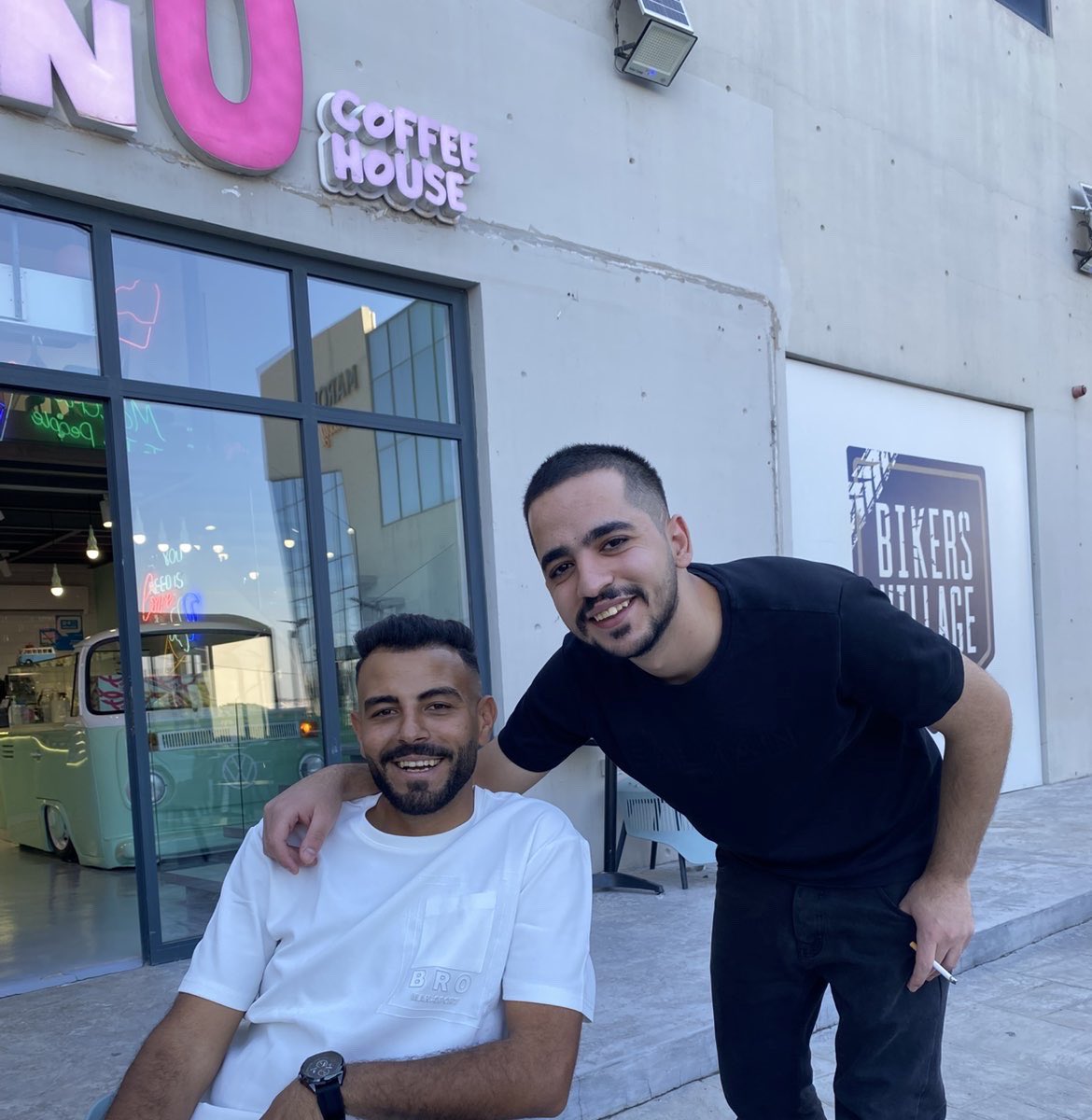 moeprive's tweet image. محمد شب وحيد اهله  اخذ قرار الغربة قبل ٨ سنوات بدون ولا اجازة خلال مدة الغربة عشان يساعد عيلته في مصر وبعد ما تم تشخيصه بمرض السرطان بالاردن اضطر يرجع على مصر عشان يمشي بأجرائات علاجه وبعد ما يقارب السنة من العلاج تفشى السرطان بكل جسمه وللاسف توفي اليوم الله يرحمه ويغفرله