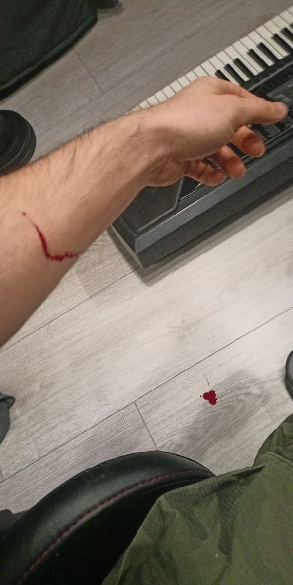 divitiacuz's tweet photo. after a few years of being clean lol shame on me https://t.co/x4QtYzrA60