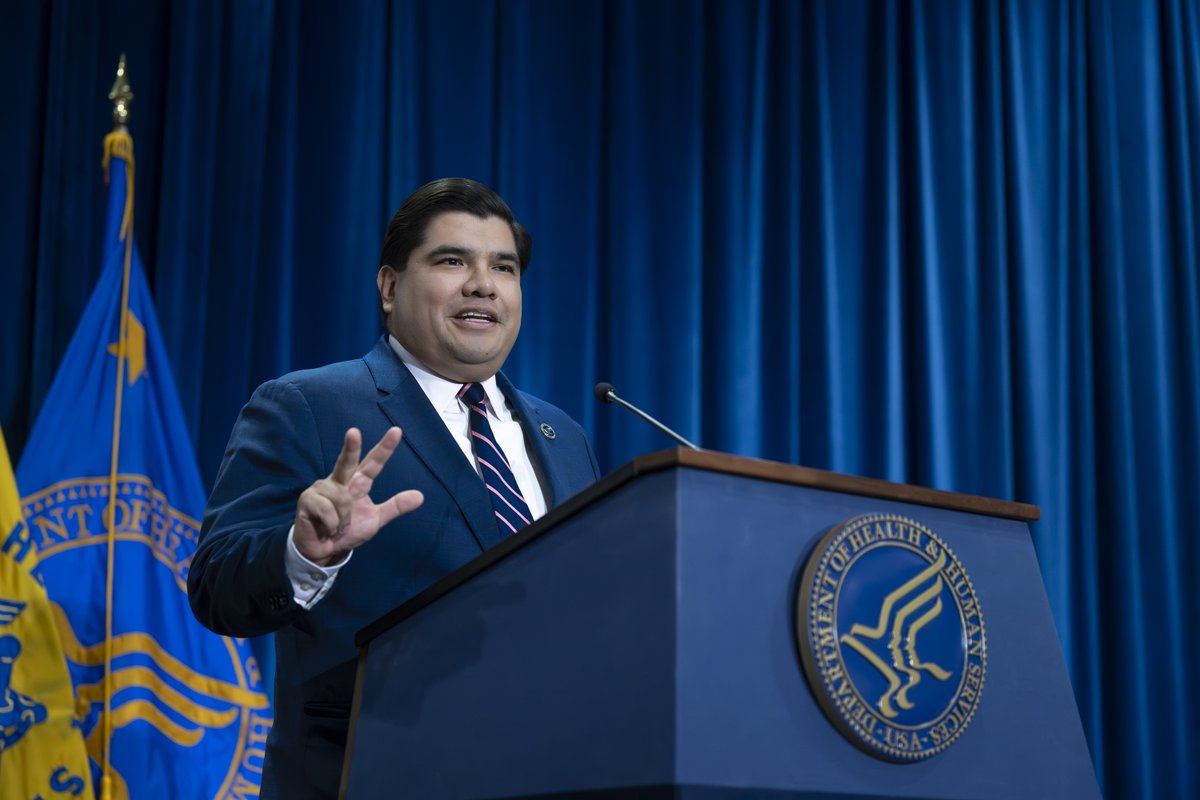 HHSGov's tweet photo. Today, joined by @SecKennedy, @IHSgov hosted its 70th Anniversary Summit where tribes across the country convened to celebrate decades advancing the health and well-being of American Indians and Alaska Natives, and highlighted how food sovereignty and improving nutrition are reflected in the new Dietary Guidelines for Americans.