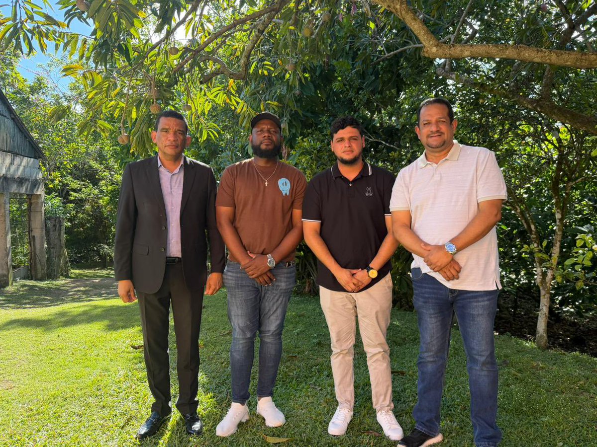 En La Altagracia, el PLD avanza!
Emmanuel Guerrero, CC y Secretario Provincial Electoral, Ruddy Pérez, CC  Secretario de Organización Provincial, sostuvieron un encuentro con Daniel Carlos, Secretario Electoral de La Otra Banda, José Luis Rodríguez, Secretario de Organización🌟💪