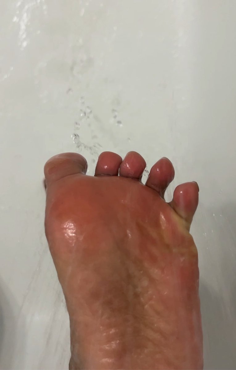 SoleWaves69's tweet photo. Want to see the whole thing? 🎥🛁 https://t.co/WJKPP5NVS4