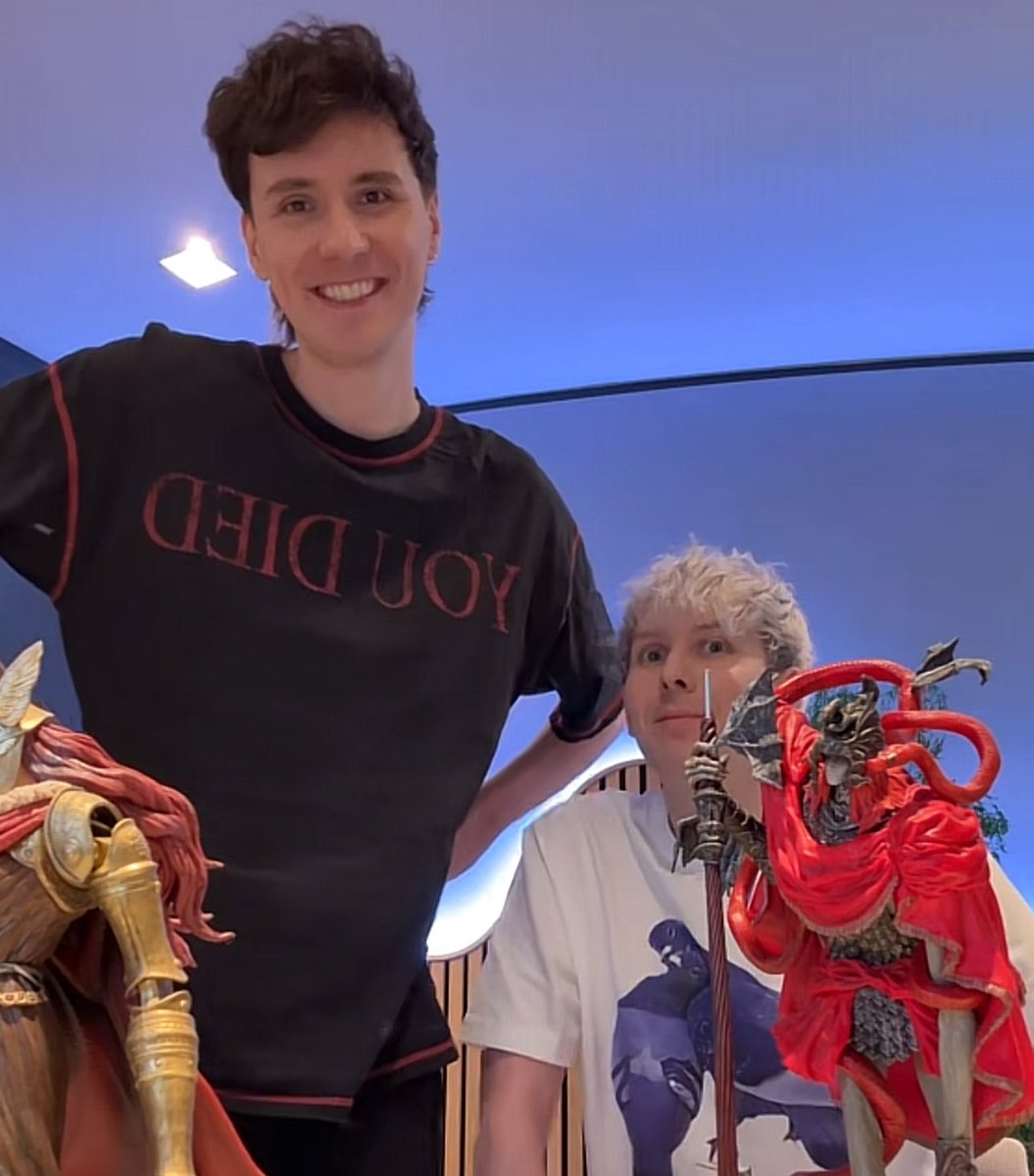 edensnotonfire's tweet image. HE LOVESSSSS HIS BOYFRIEND AND LISTENING TO HIM YAP AB HIS NERDY INTERESTS