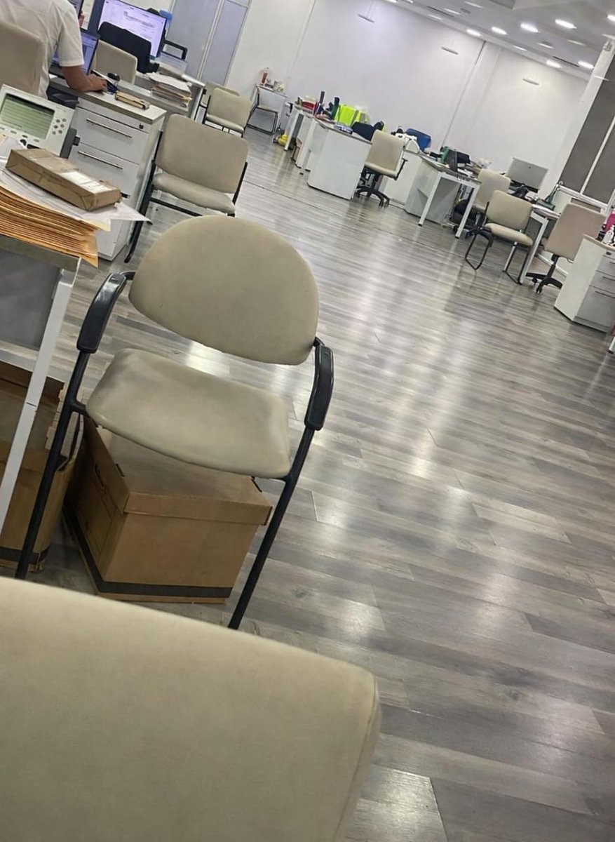 Así pinta la Dirección de Recursos Humanos del Municipio justo ahorita. 
PURA ALMA EN PENA porque se fueron a defender al delincuente del grillete en vez de trabajar.🤡