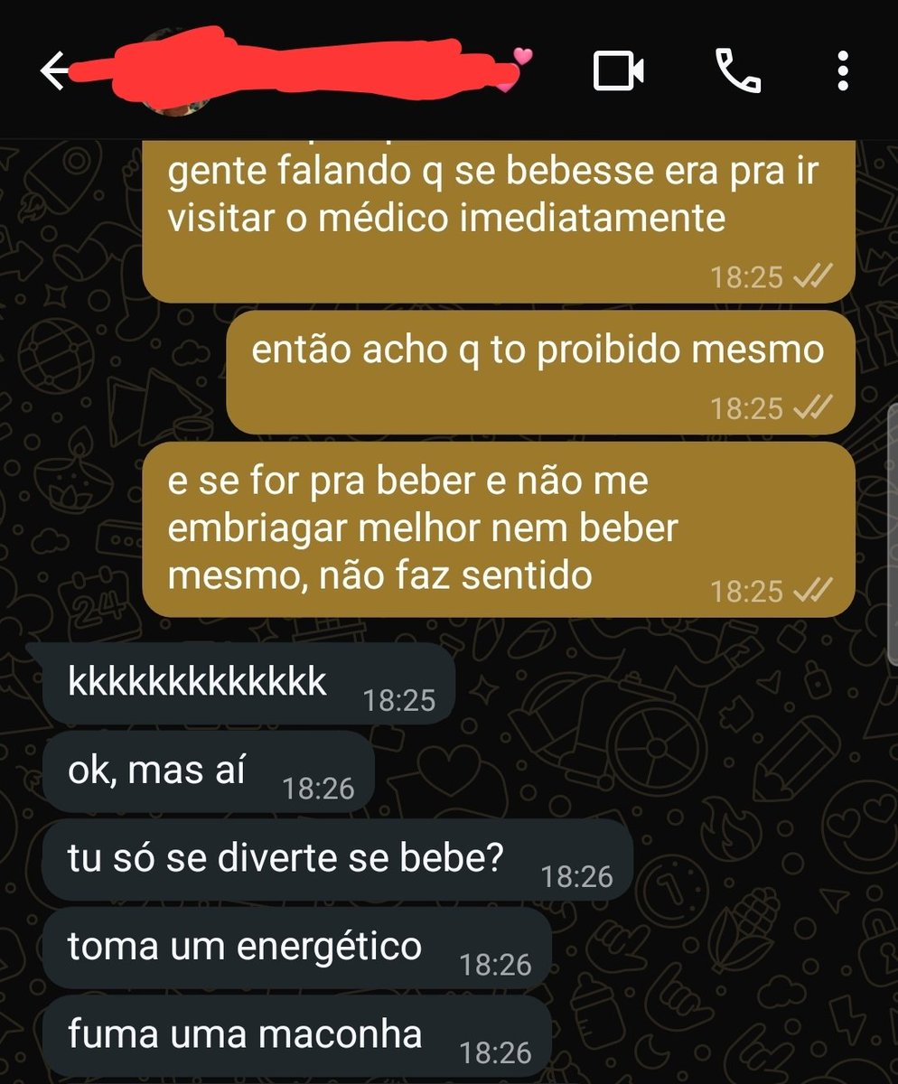 thyayyy's tweet image. falei pra minha irmã que nak podia beber e ela "então fuma maconha" pqp