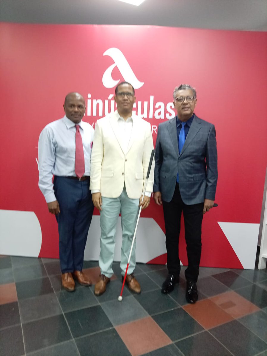 Universidad APEC tweet media