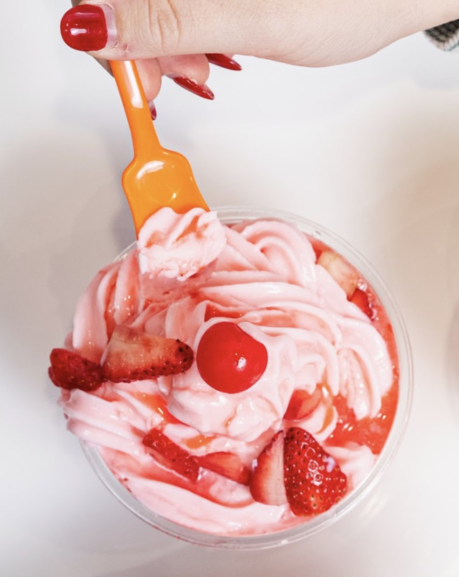 Orange Leaf Frozen Yogurt tweet media