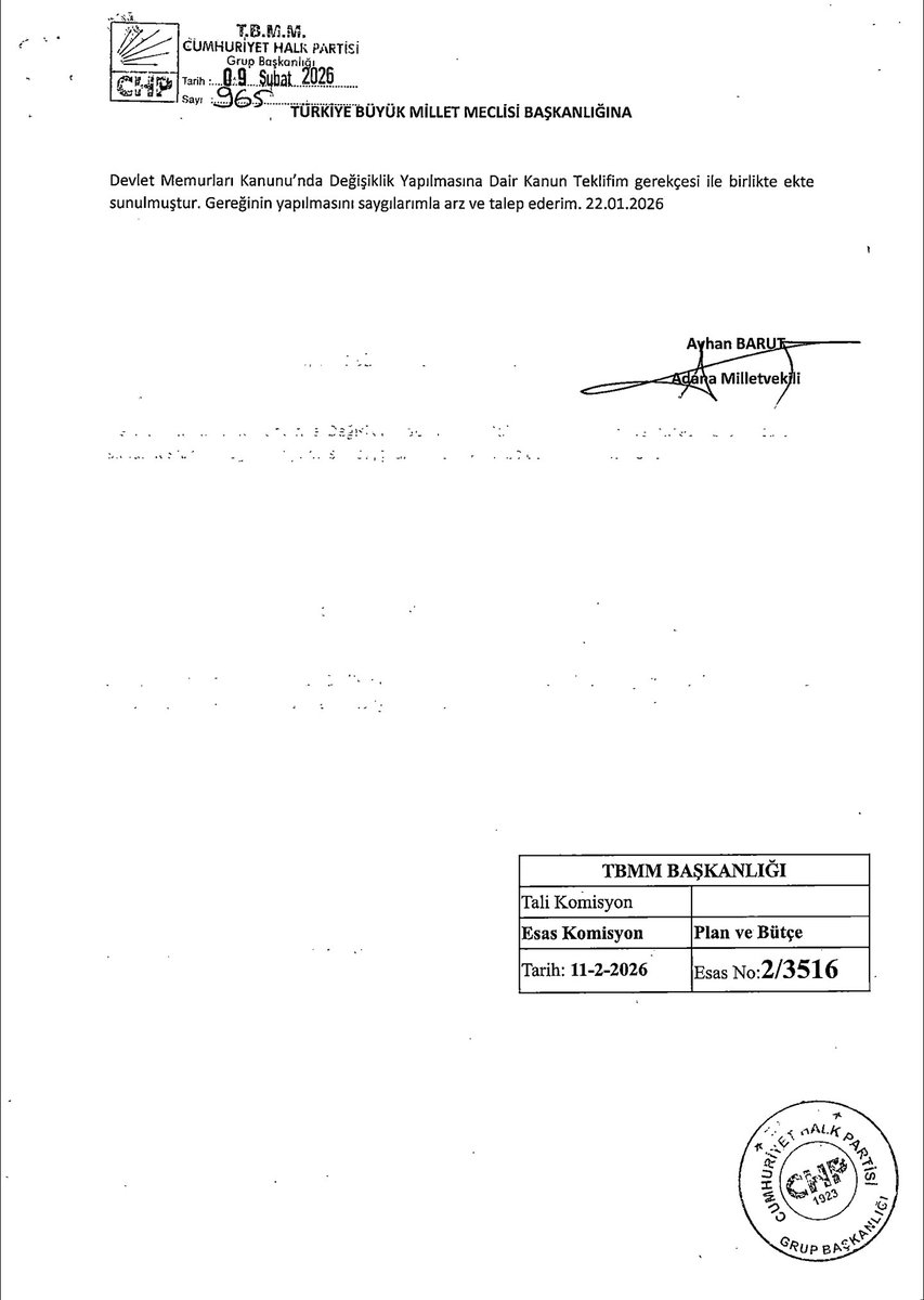 #SONDAKİKA

Memurlara yılda iki kez asgari ücret tutarında ikramiye ödenmesini öngören kanun teklifi TBMM’ye sunuldu. Düzenleme 657 sayılı Devlet Memurları Kanunu’nda değişiklik içeriyor.
#memur