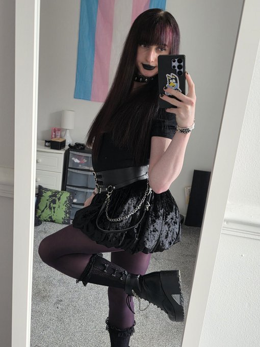 Amelia - 3 pic. Alternative girls are the best and trans alternative girls are also the best #altgirl #cutegirl #selfie #makeuo https://t.co/LTxcbSNDqr