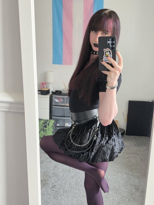 Amelia - 2 pic. Alternative girls are the best and trans alternative girls are also the best #altgirl #cutegirl #selfie #makeuo https://t.co/LTxcbSNDqr