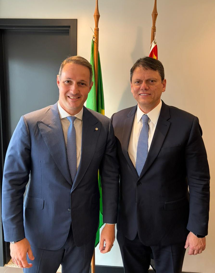 São Paulo na direção certa, junto com <a href="/FlavioBolsonaro/">Flavio Bolsonaro</a> para salvar o Brasil.