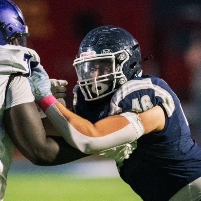 NickNigro56's tweet photo. 6'3 250lbs Defensive End/Edge 
Oak Park Highschool
47 tackles/ 26 for loss 
5 forced fumbles 
3 recovered FFs
Run Stopper/works the inside 
4.9 40 yard dash https://t.co/DNspX55CyZ