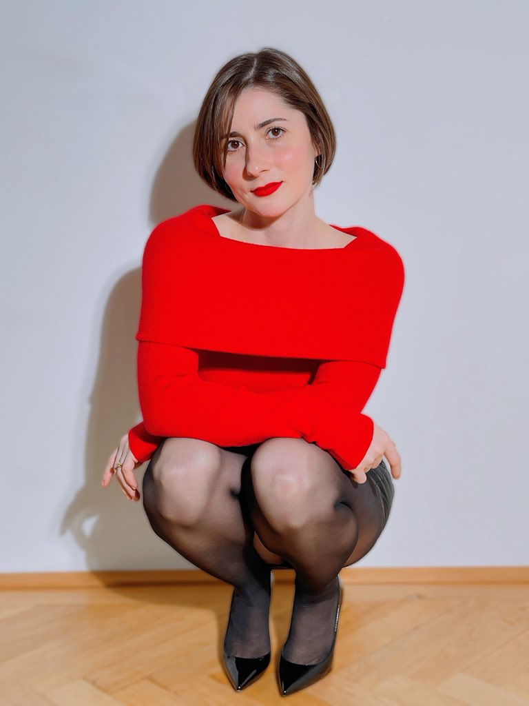 Claire Lambert tweet media