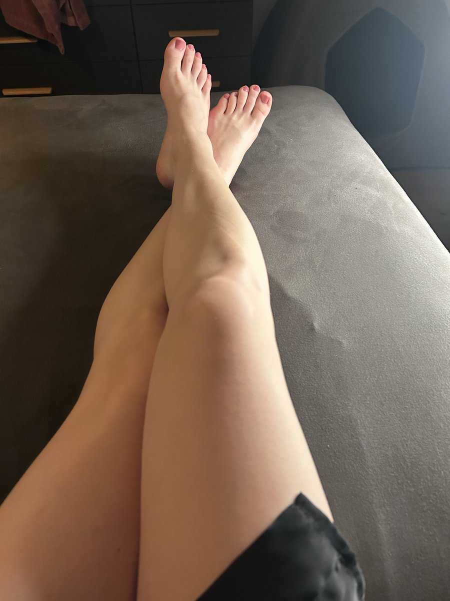 Ich bin im Bett und möchte noch eine Gute Nacht Melkung. Jetzt. 🫰🏼