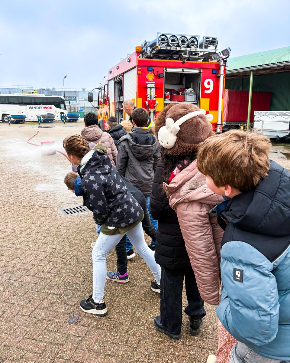 Shell Moerdijk tweet media