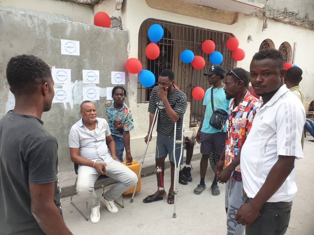 FenelThanis's tweet photo. Mwen te kontan chalere sa moun Dèlma 19 te banm jedi aprè midi 12 fev 2026 la, nan kad mache kontre Biwo Politik Ansyen Depite Jean Fenel THANIS ap fè fas ak sitiyasyon gouvènans peyi a ak yon premye minis defakto revoke ki se Alix Didier Fils-Aimé.
Batay pou Bisefal li ye ! https://t.co/Nu0qnc4N6w