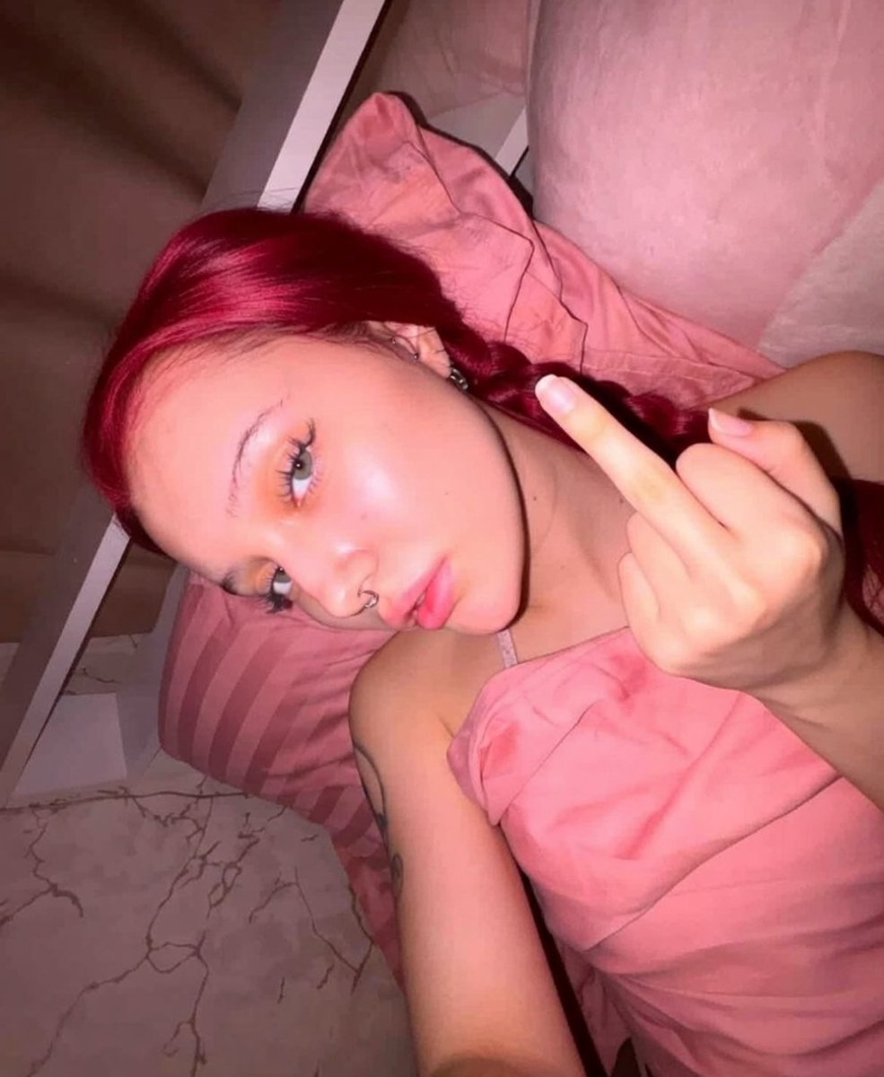 Seranay a selamım ..nefret kız 😡

#survivor2026 Nagihan Merhaba ben 
#beste Beren saat  #Perşembe #KademeİçinYasa