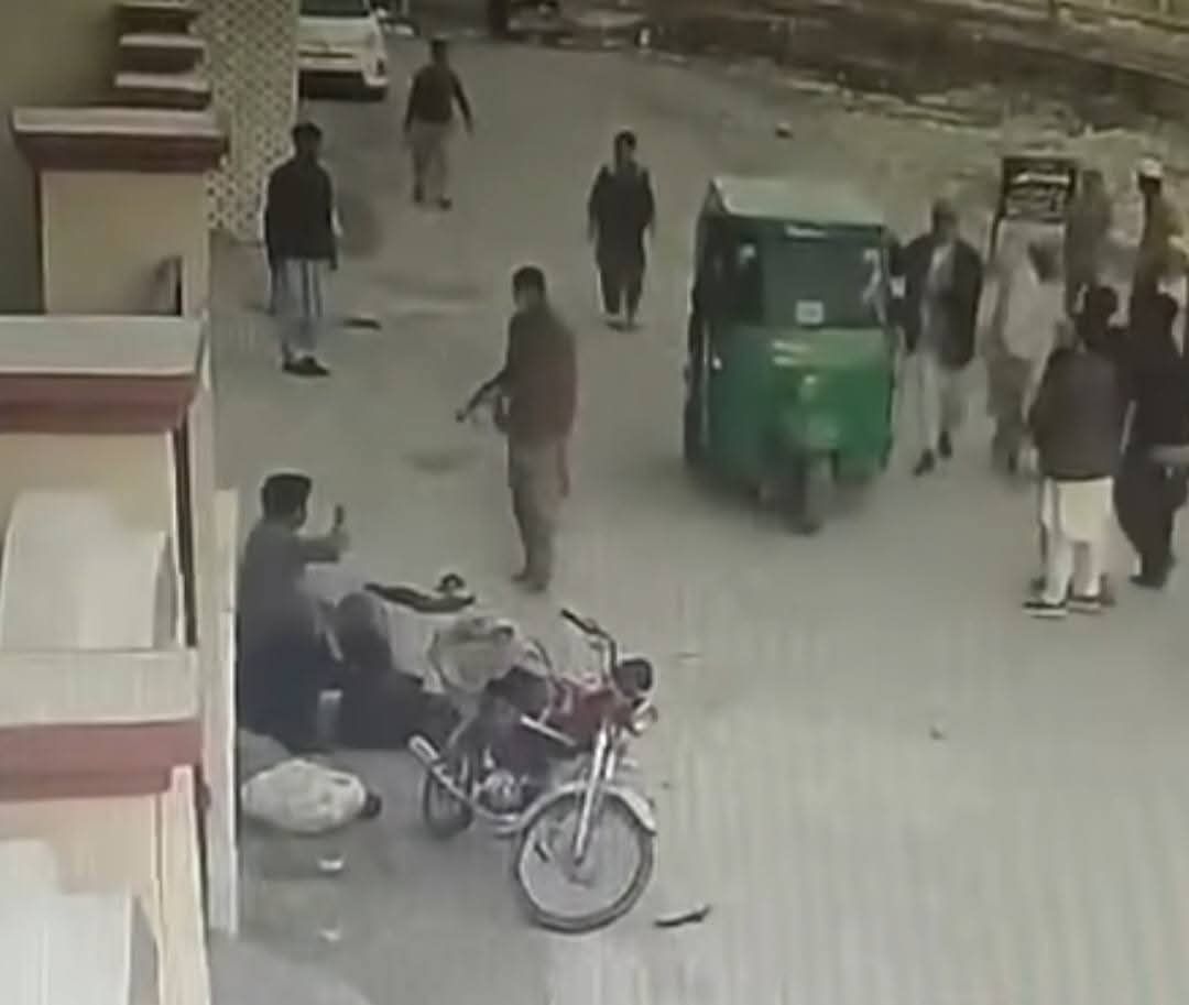 zubairtorwali's tweet image. This picture tells many untold things. While our friend late friend Attaullah Jan was sitting helpless and trying to stop the killer. It seems the killer has already decided whom to target. This needs high level investigation as Attaullah Jan was a human rights defender of #PTM.