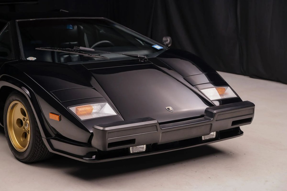 kotecinho's tweet photo. 1988 Lamborghini Countach 5000 QV