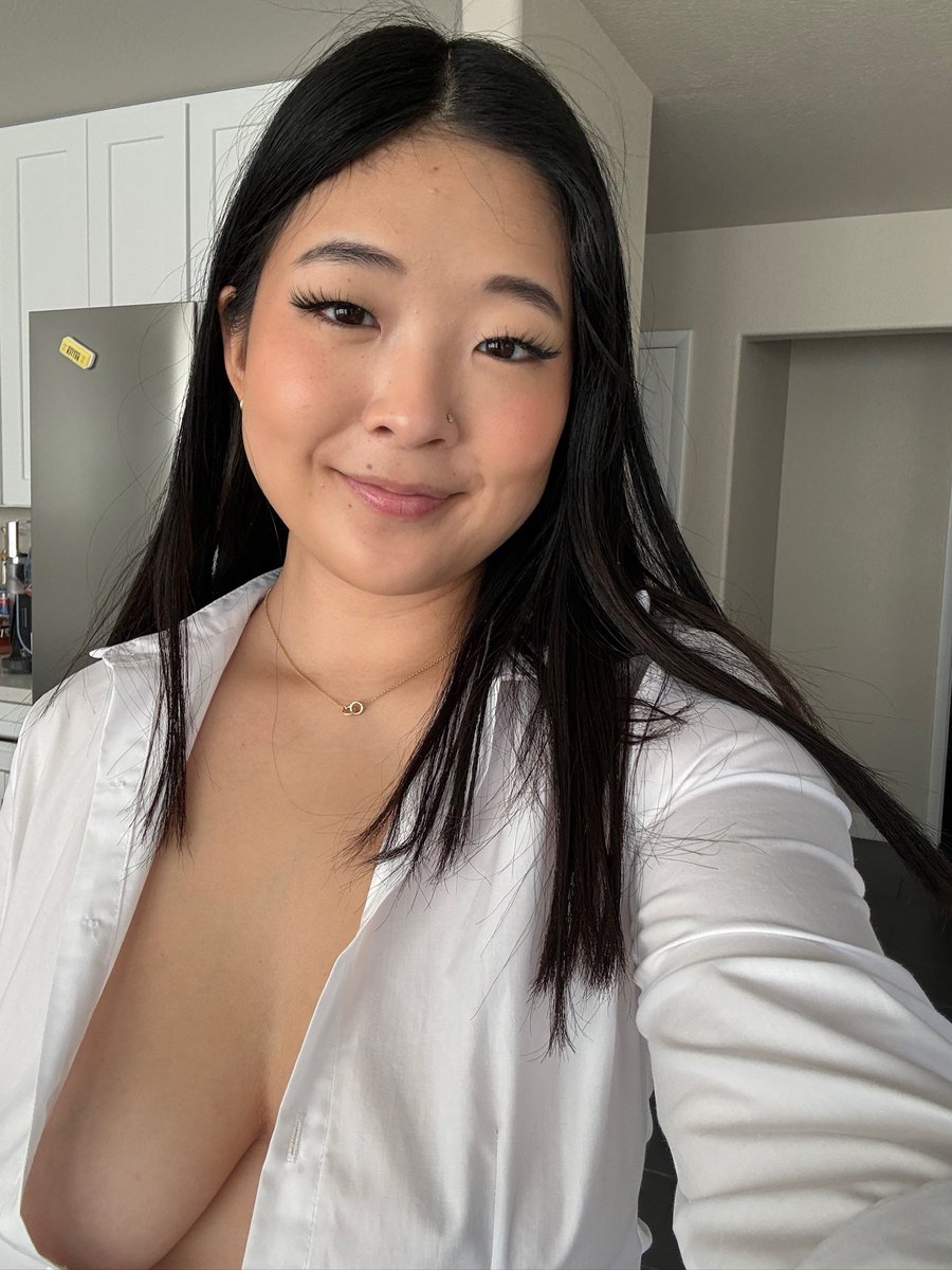 Got reported to hr today… someone complained about my shirt… what’s wrong with it?