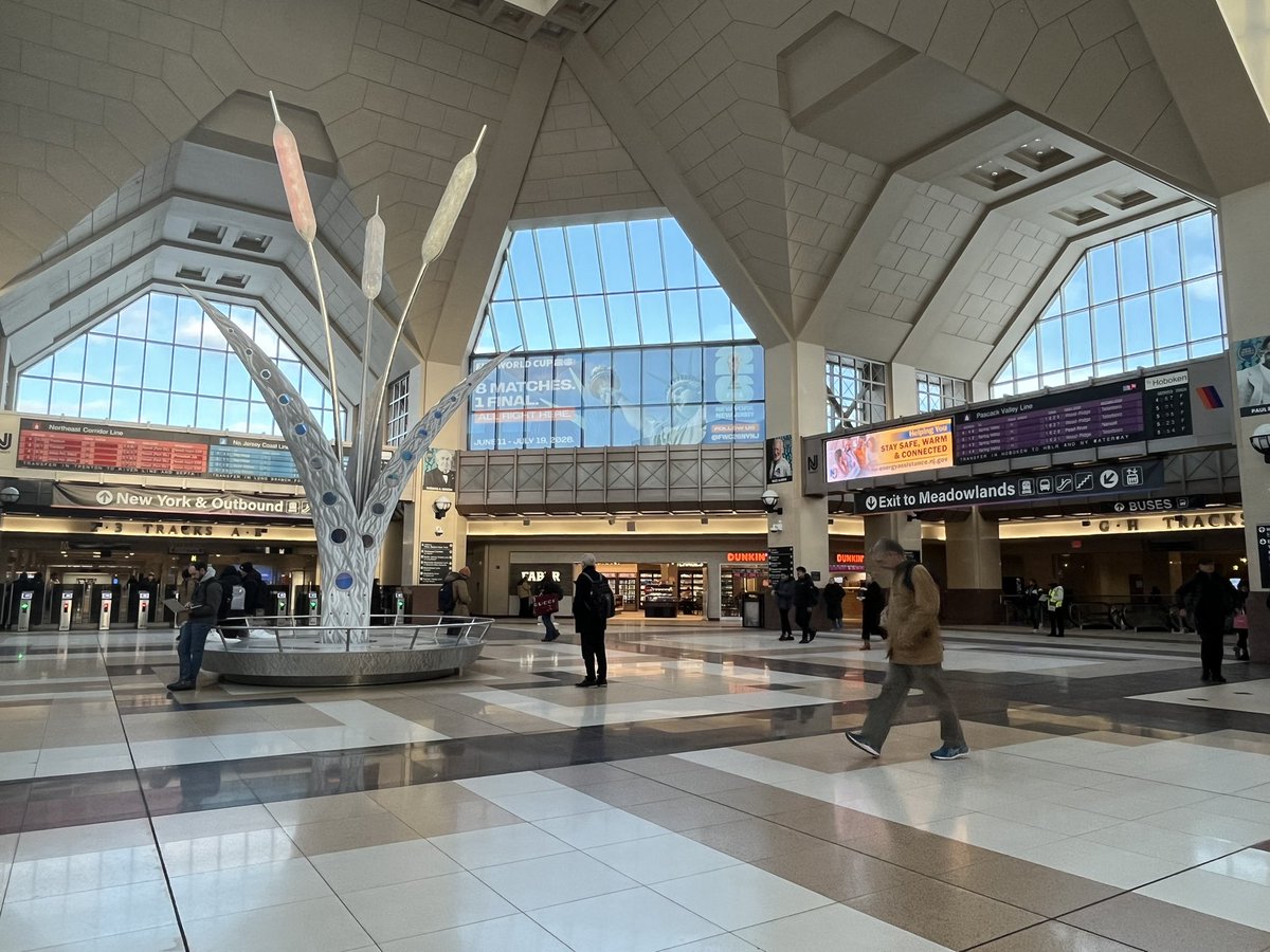 Good afternoon! I’m at Secaucus Junction with NJ TRANSIT ambassadors sharing info about the Portal Bridge Cutover and what it means for your commute.

I’ll be here until 7pm to answer questions and hear your feedback. 

ℹ️Learn more at njtransit.com/portalcutover.