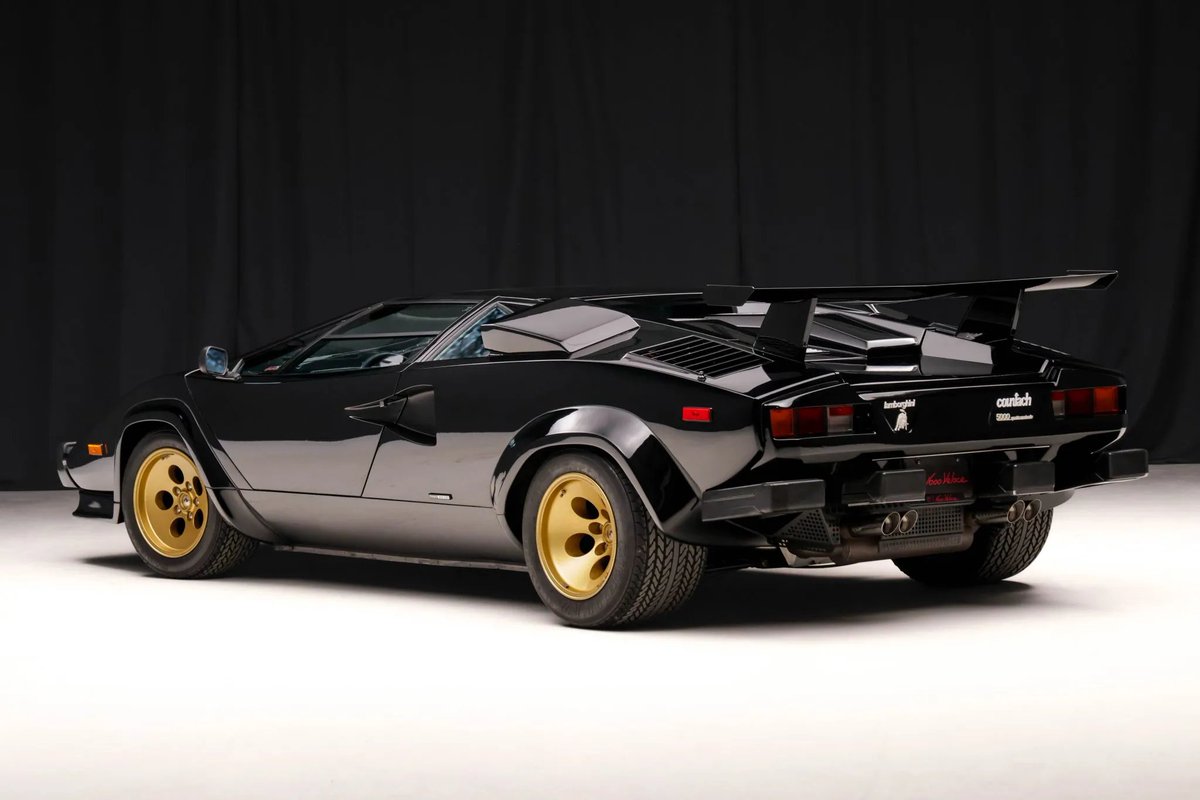 kotecinho's tweet photo. 1988 Lamborghini Countach 5000 QV