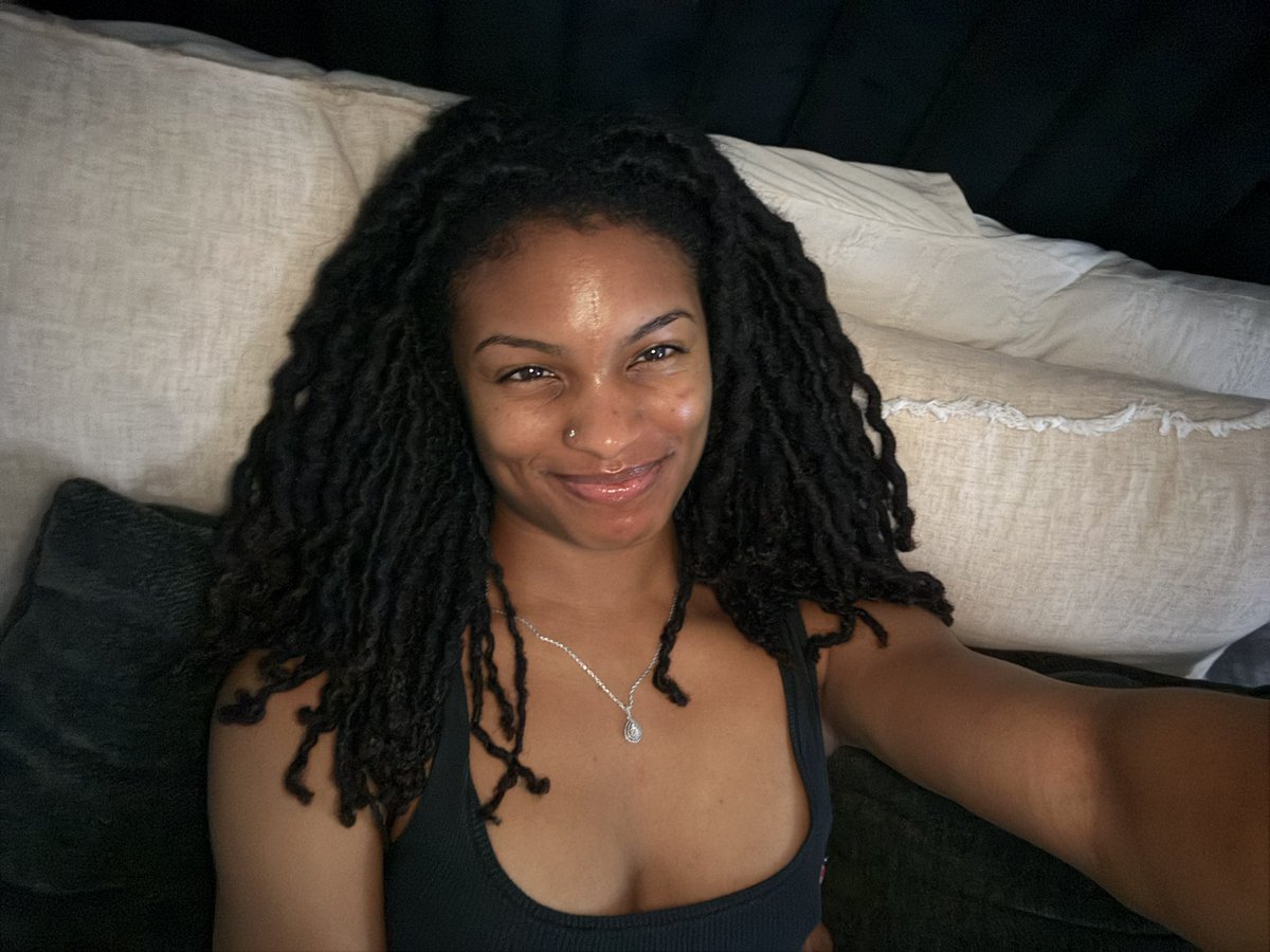 Keshonna Towns 💗 tweet media