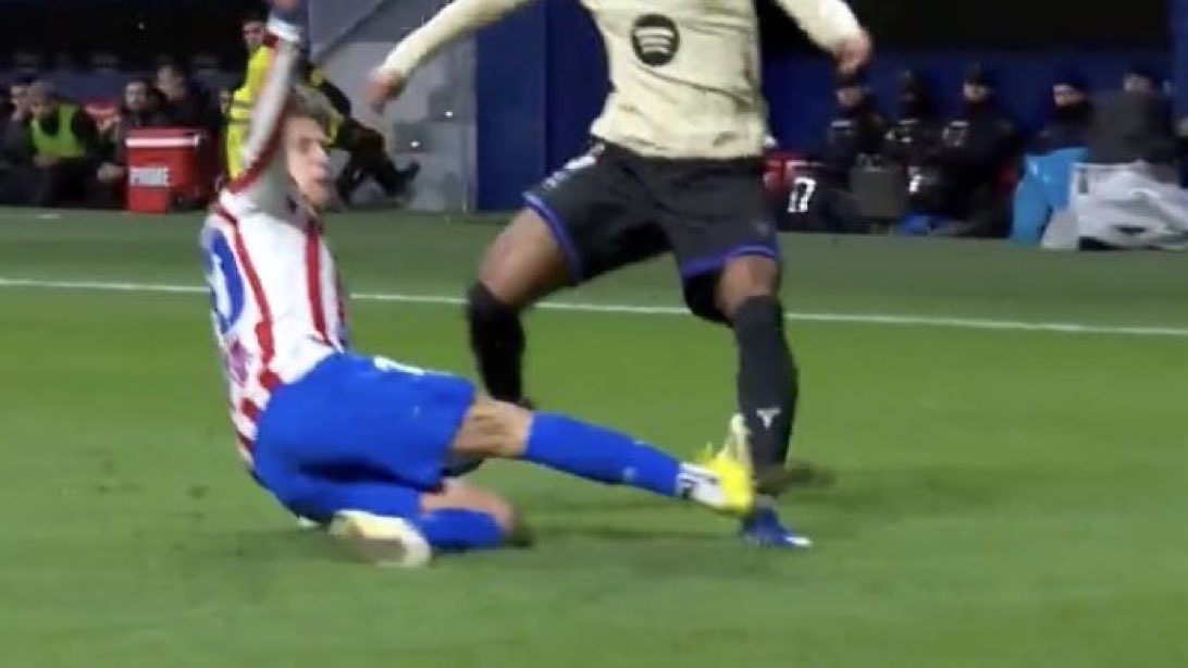 😂 Pero aquí no era roja.